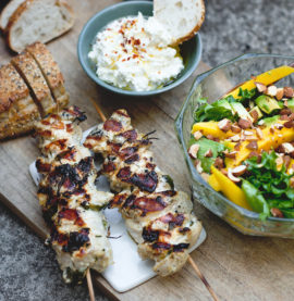 Sommerspyd med fetaost krem og mangosalat