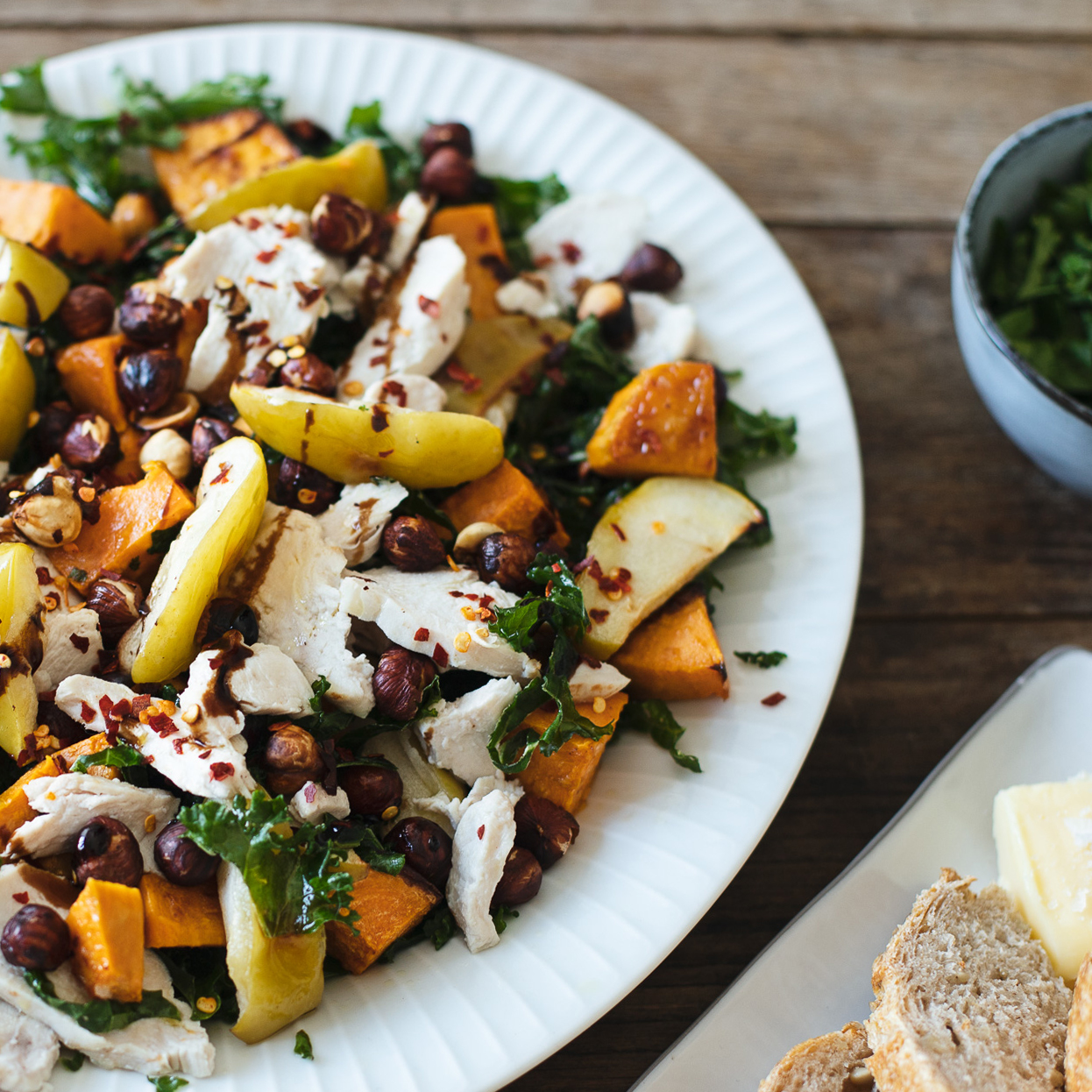 høstlig salat med kylling og bakte epler