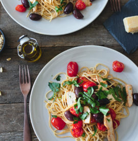 Spaghetti med kylling og oliven