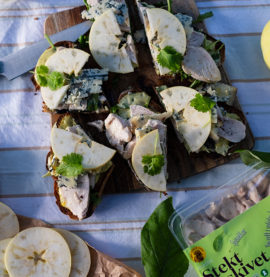 Kyllingsandwich med blåmuggost og eple