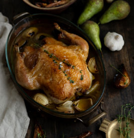 Langtidsstekt kylling med karamellisert pære