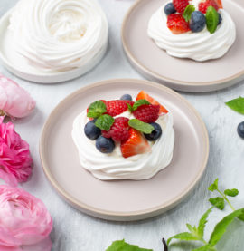 Mini pavlova