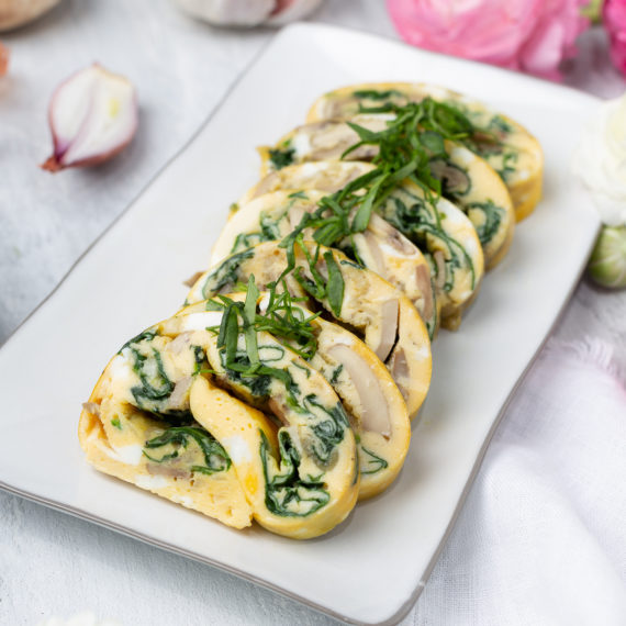 Omelettrullade med sopp og spinat