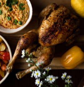Urte- og hvitløksbakt hel kylling