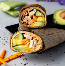 Eksotisk kylling wrap med avokado